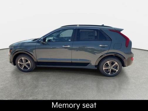 Cityscape Green 2026 Kia Niro SX