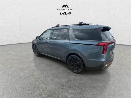 2025 Kia Carnival SX
