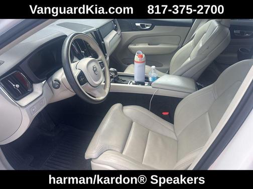 Crystal White Metallic 2021 Volvo XC60 T5 Inscription