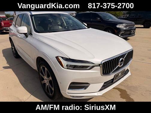 Crystal White Metallic 2021 Volvo XC60 T5 Inscription