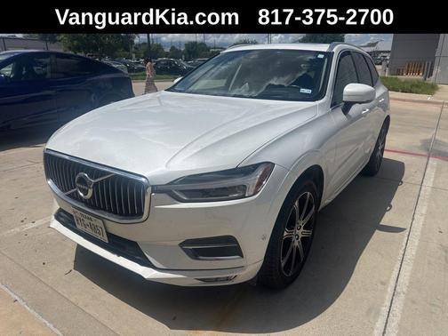 Crystal White Metallic 2021 Volvo XC60 T5 Inscription
