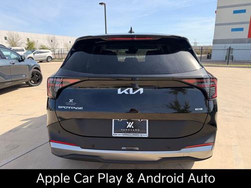 Fusion Black 2026 Kia Sportage Hybrid LX
