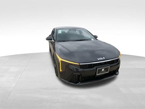 2025 Kia K4 GT-Line Turbo