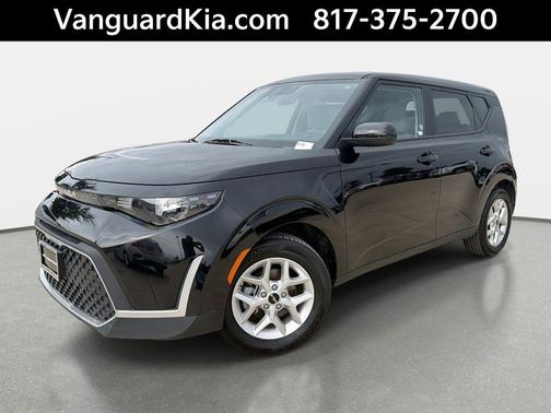 Fusion Black 2025 Kia Soul LX