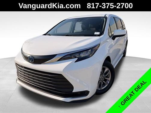 2024 Toyota Sienna LE