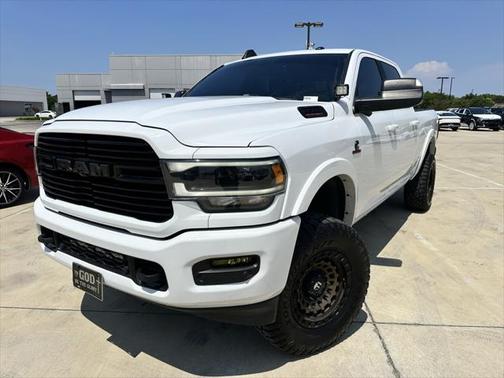 2020 RAM 2500 Laramie Crew Cab 4X4 6'4' Box