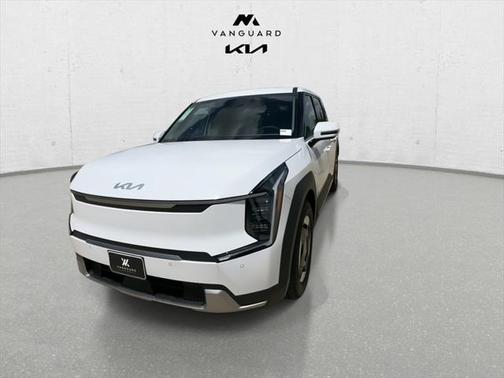 2026 Kia EV9 Light Long Range