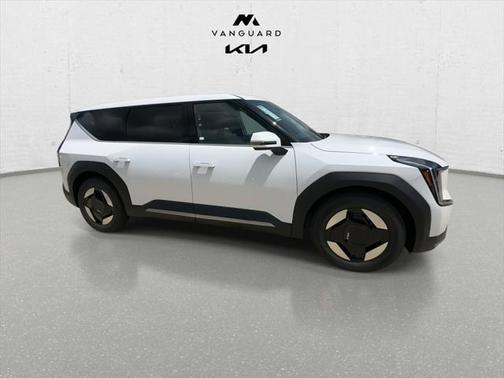 2026 Kia EV9 Light Long Range