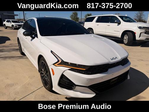 Glacial White Pearl 2024 Kia K5 GT