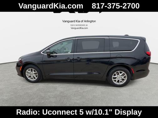 Brilliant Black Crystal Pearlcoat 2023 Chrysler Pacifica Touring L