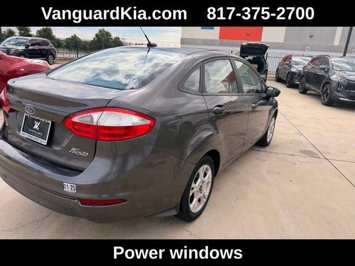 MAGNETIC 2016 Ford Fiesta SE