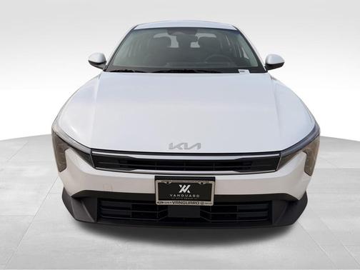 Snow White Pearl 2026 Kia K4 LXS