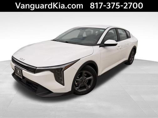 Snow White Pearl 2025 Kia K4 LXS