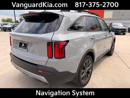 Wolf Gray 2023 Kia Sorento SX