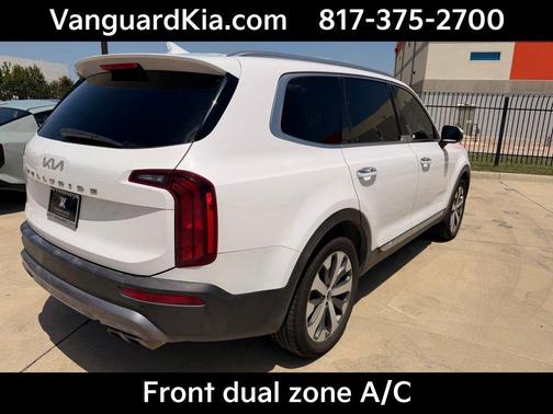 Glacial White Pearl 2022 Kia Telluride S