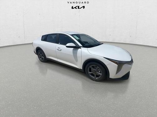 2025 Kia K4 LX
