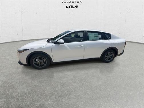 2025 Kia K4 LX