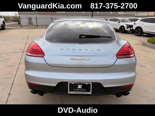 2016 Porsche Panamera 4