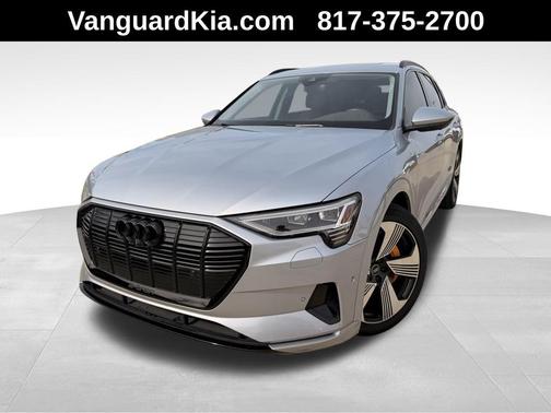 2022 Audi e-tron Premium Plus