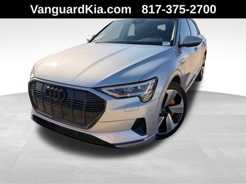 2022 Audi e-tron Premium Plus