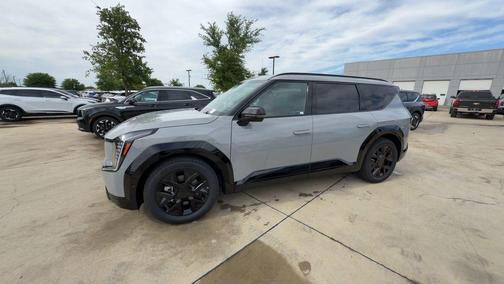 Wolf Gray 2026 Kia EV9 Land