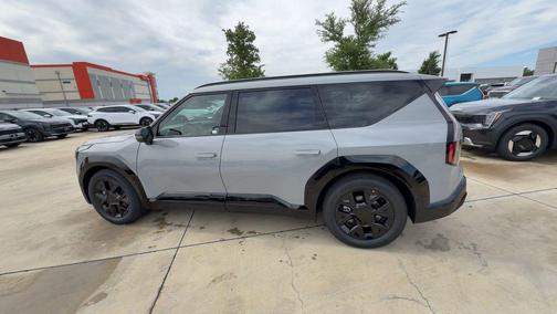 Wolf Gray 2026 Kia EV9 Land