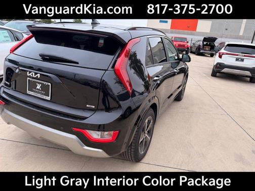 Aurora Black Pearl 2023 Kia Niro SX