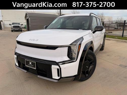 Glacial White Pearl 2026 Kia EV9 GT-Line