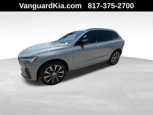 2024 Volvo XC60 B5 Plus Dark Theme