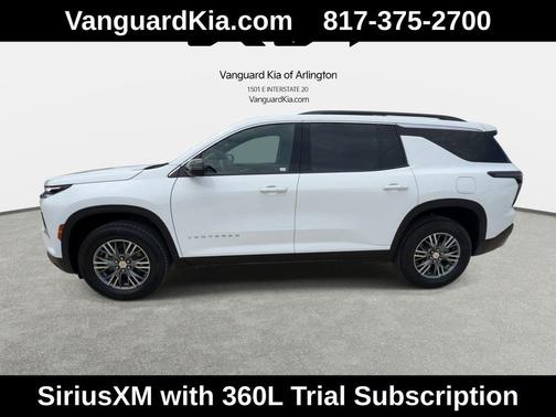 Summit White 2025 Chevrolet Traverse LT