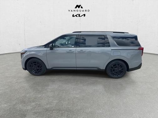 2025 Kia Carnival SX