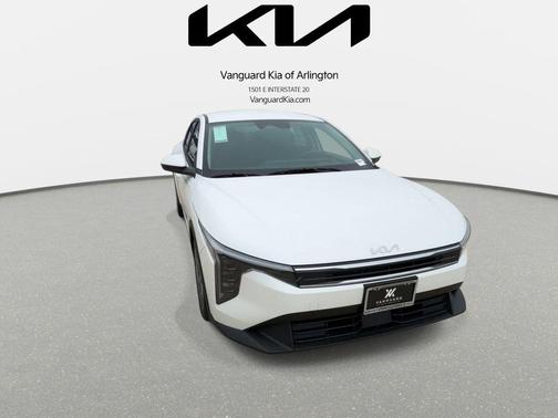 Snow White Pearl 2026 Kia K4 LX