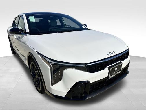 2025 Kia K4 GT-Line Turbo