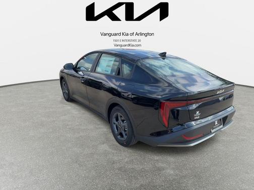 Aurora Black Pearl 2026 Kia K4 LXS