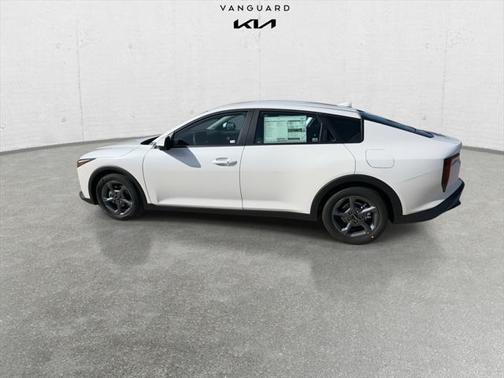 2025 Kia K4 LX