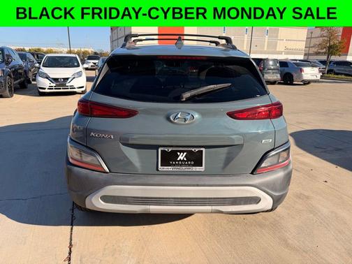 2022 Hyundai KONA SEL