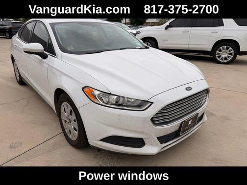 OXFORD WHITE 2014 Ford Fusion S