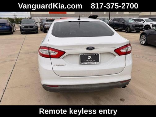 OXFORD WHITE 2014 Ford Fusion S