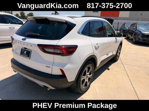 OXFORD WHITE 2023 Ford Escape PHEV SE