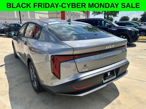 2025 Kia K4 LXS