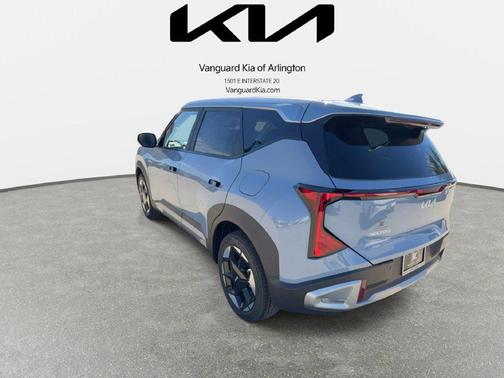 Pale Gray 2027 Kia Seltos S