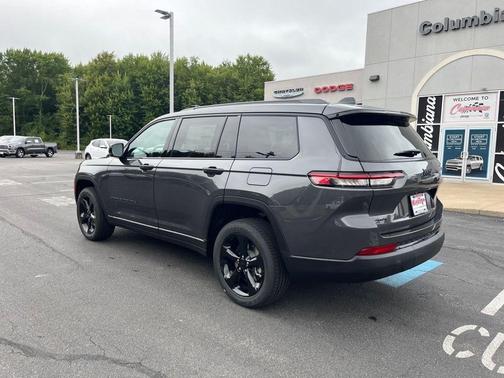 2025 Jeep Grand Cherokee L Laredo