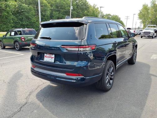 Fathom Blue Pearlcoat 2026 Jeep Grand Cherokee L Limited
