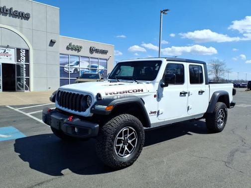 Bright White Clearcoat 2025 Jeep Gladiator Rubicon