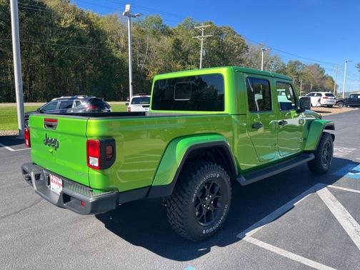 2025 Jeep Gladiator Sport