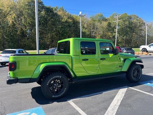 2025 Jeep Gladiator Sport