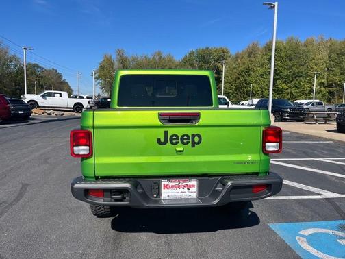 2025 Jeep Gladiator Sport
