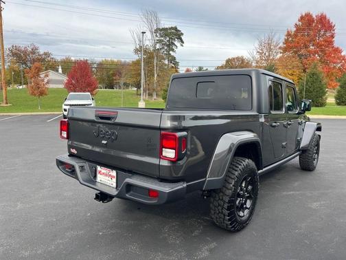 2023 Jeep Gladiator Sport