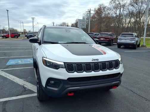2025 Jeep Compass Trailhawk