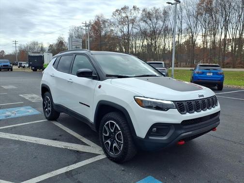2025 Jeep Compass Trailhawk